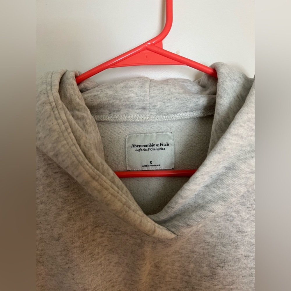 Abercrombie cropped hoodie